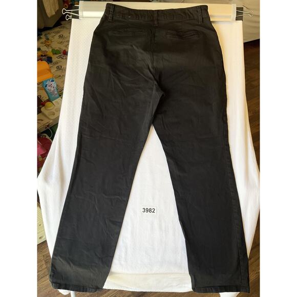 Lee Women Pants 8 SHORT Black Chino Straight Leg 29" Inseam Relaxed Fit Mid Rise - Picture 11 of 11